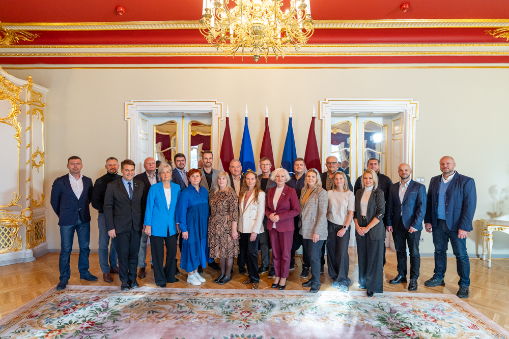 Ādažu uzņēmēju biedrība Saeima